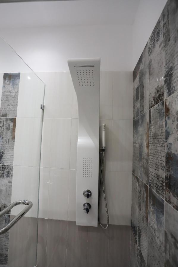 Olive Grove Deluxe Holiday home *